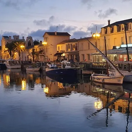 Le Marco Near & Stores Daire
